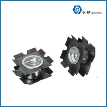 方管梅花弹片螺母